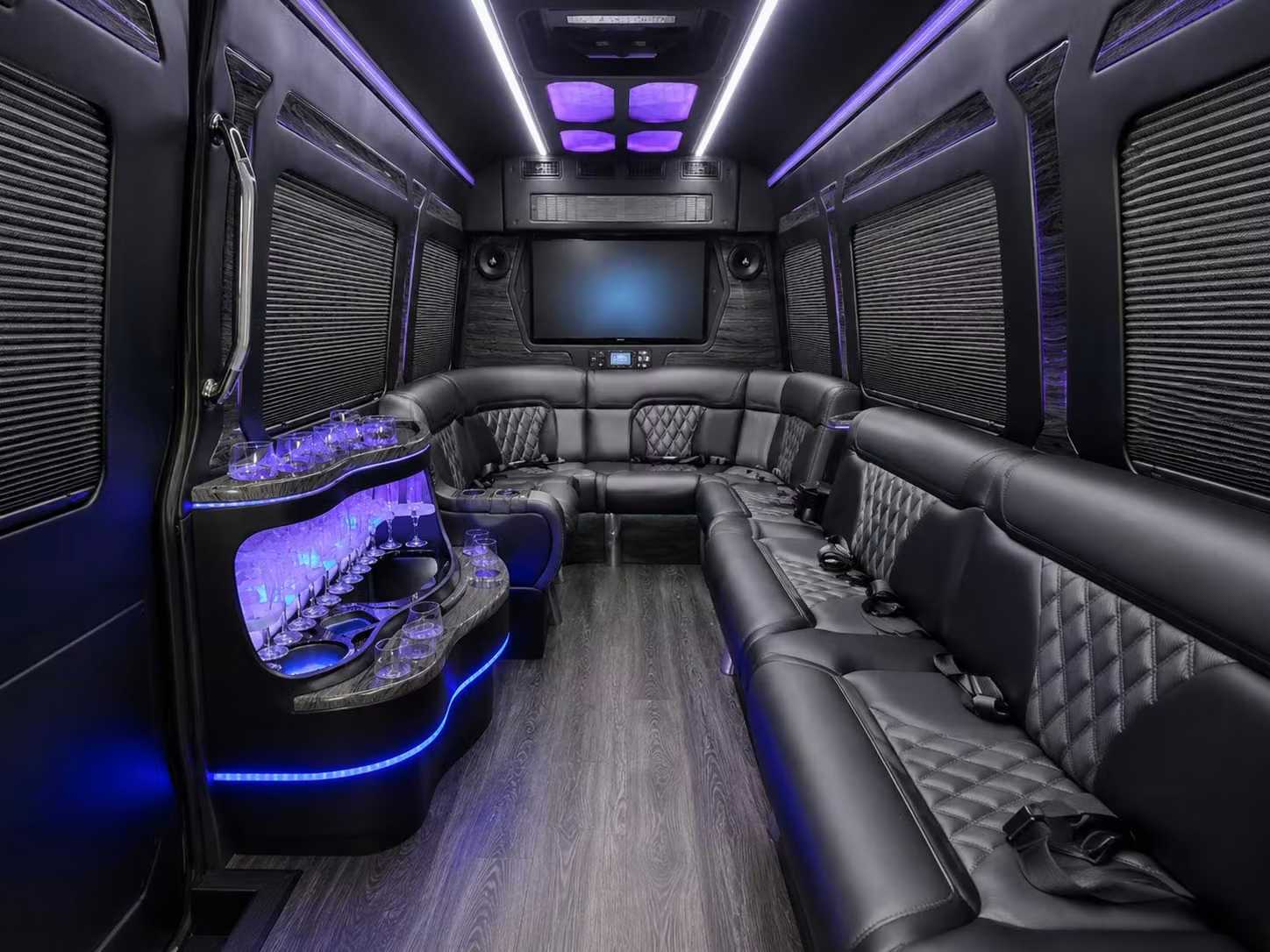 corporate bus rentals for laredo s cross border trade delegations