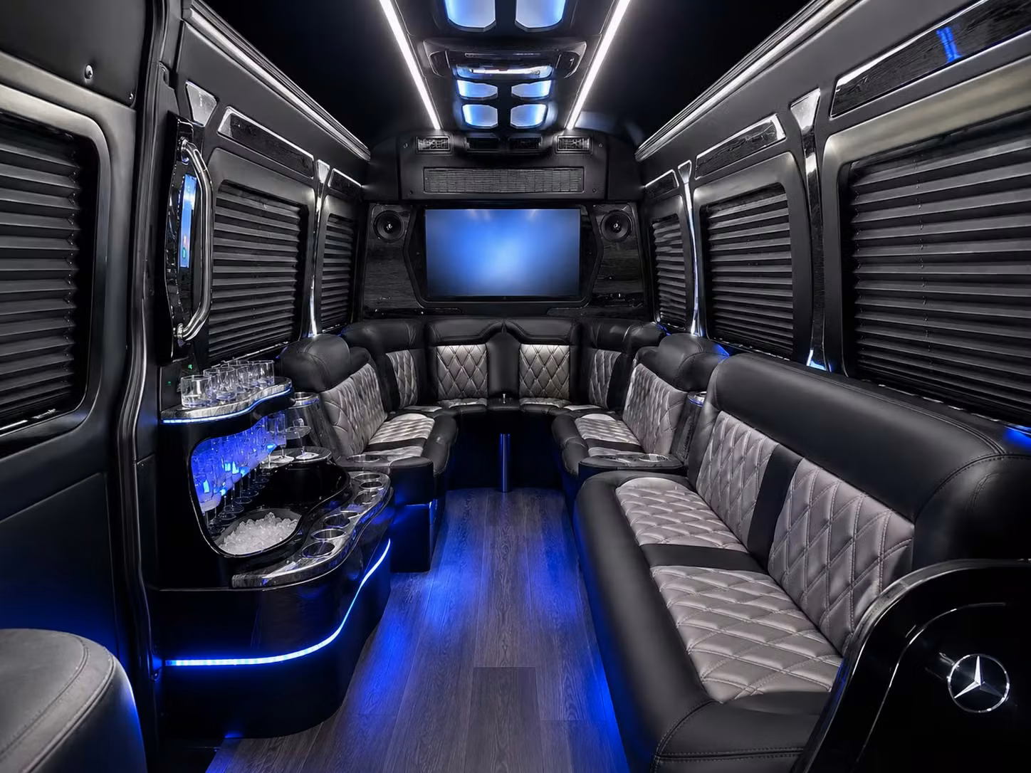 laredo airport shuttles for corporate and trade groups