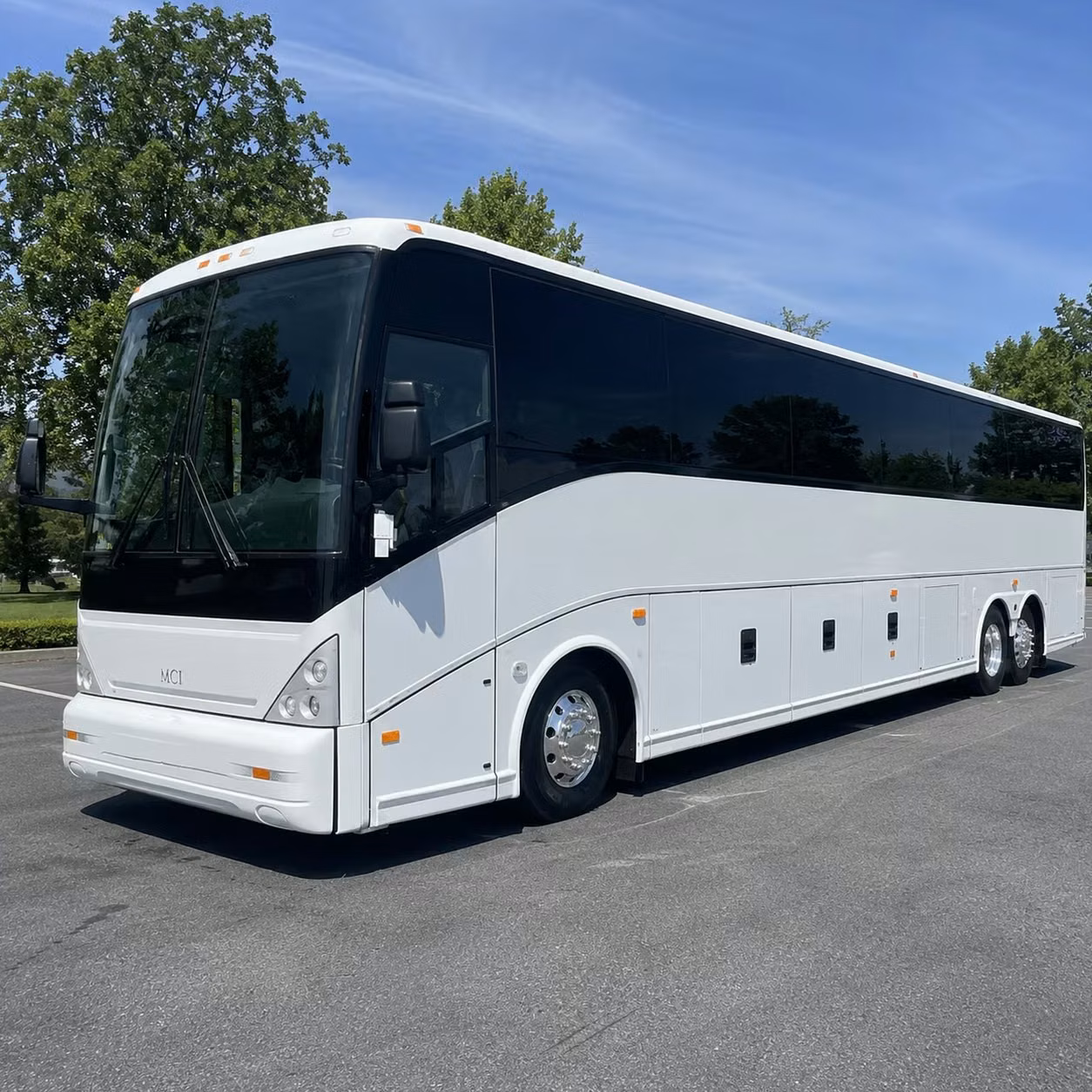 laredo charter bus rental exterior