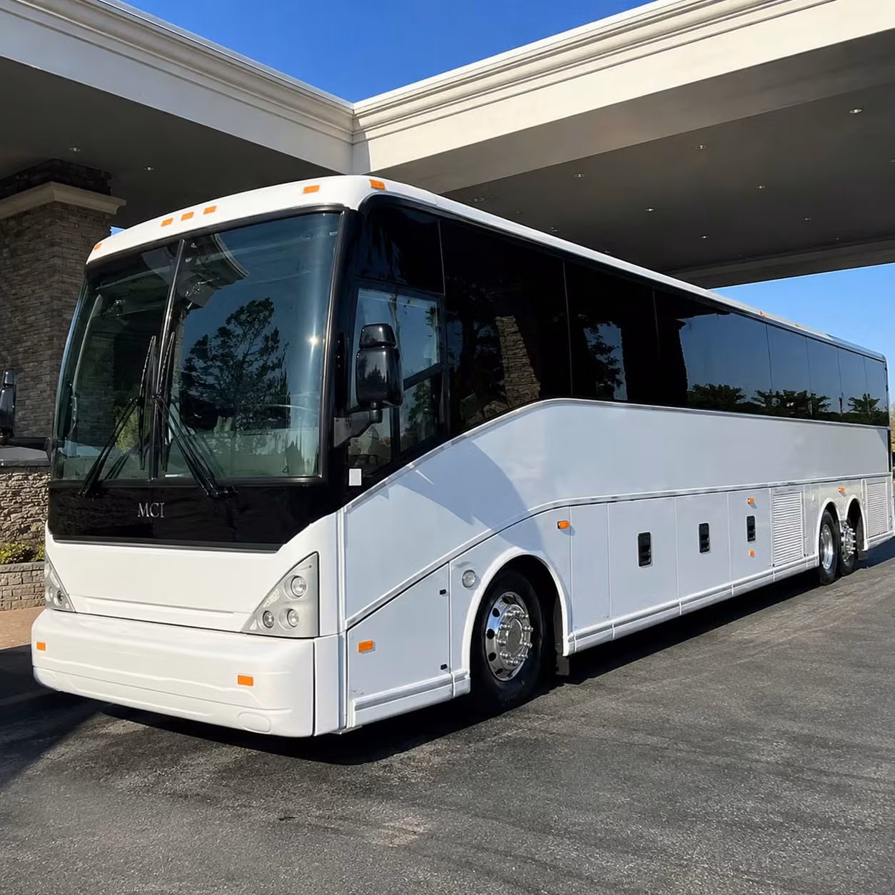 shuttle your laredo port of entry and trade industry workers without the hassle